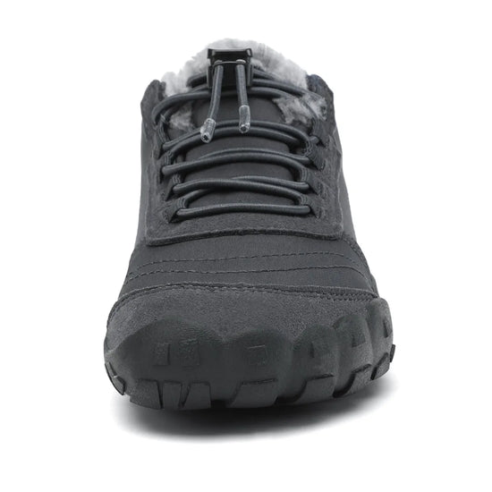 Bebe zapatillas de invierno con punta ancha y sistema de ajuste rápido para autonomía.