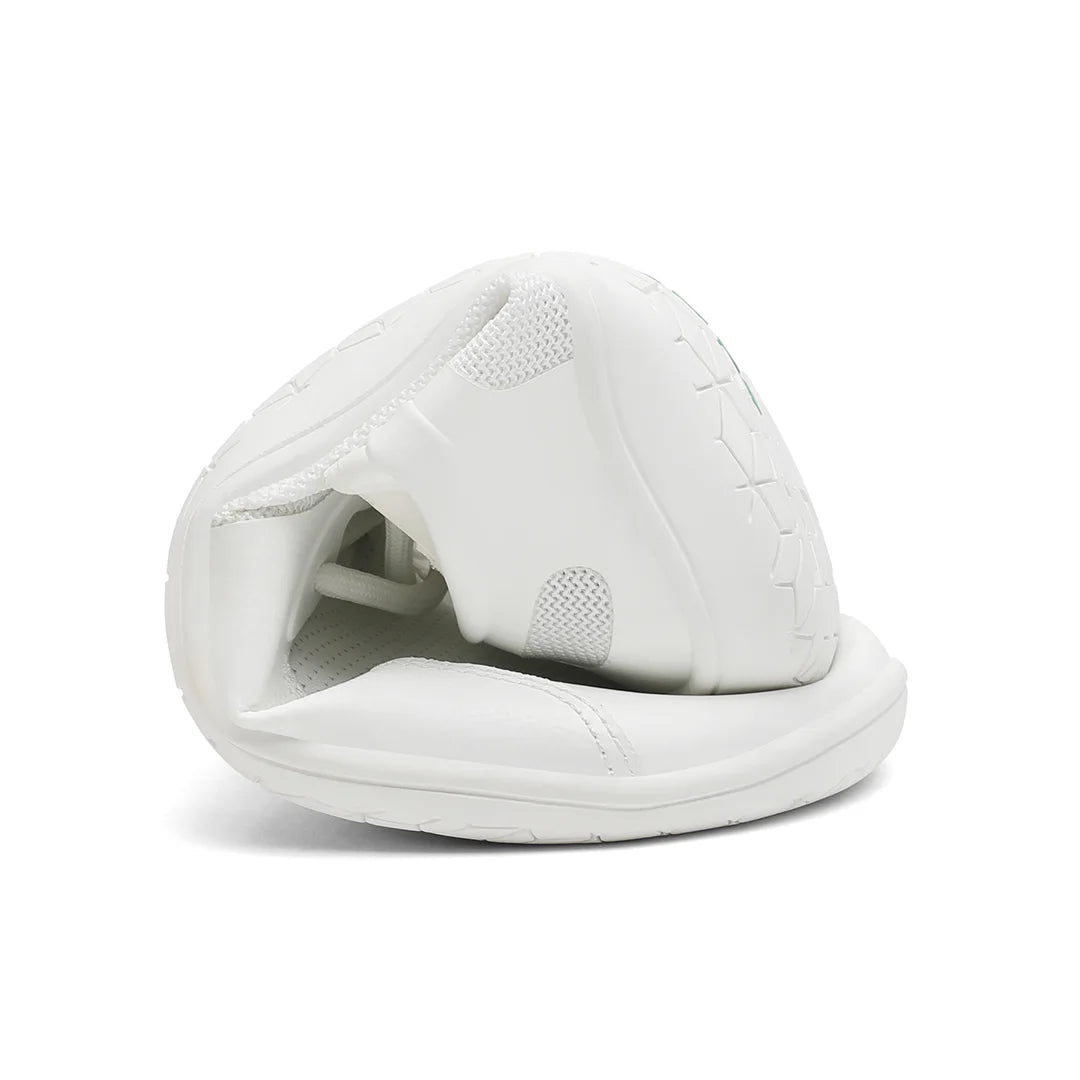 Zapatillas blancas flexibles para transición barefoot Saguaro Wish II, materiales suaves que respetan la anatomía del pie.